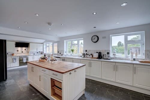 Norfolk Luxe Beach House Sleeps 8 Dog Friendly