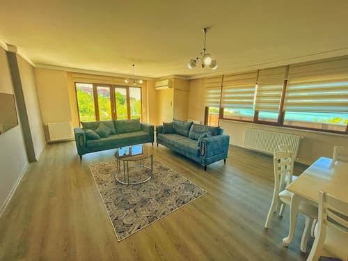 Lustra Garden Suite