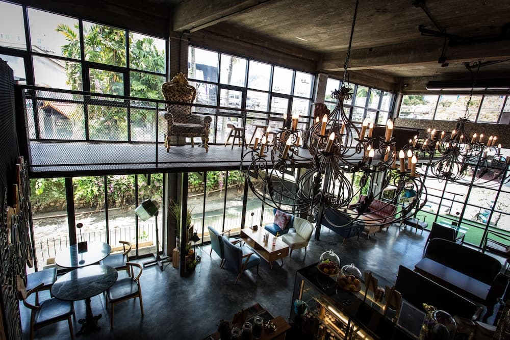 Lobi dinlenme salonu