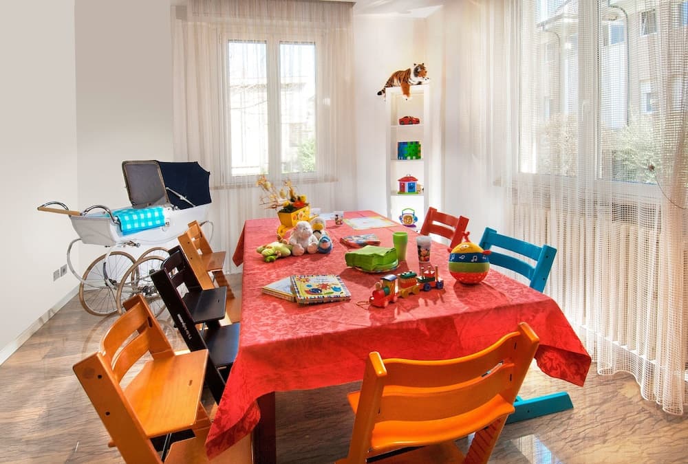 Aile yemek salonu