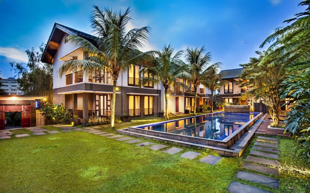 Summer Hills Hotel