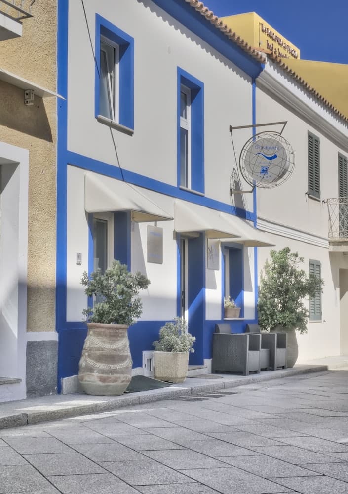 Smart Suite & Apartments