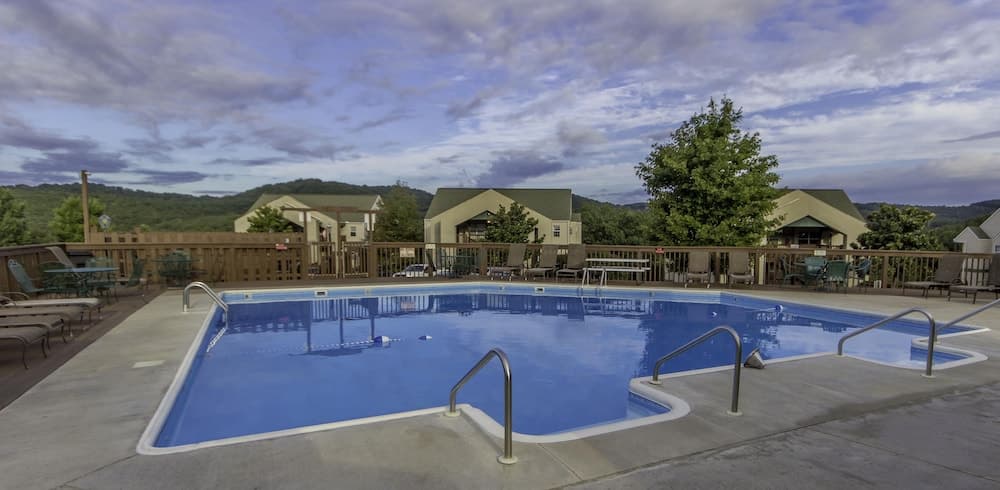 Eagle's Nest Condo Resort