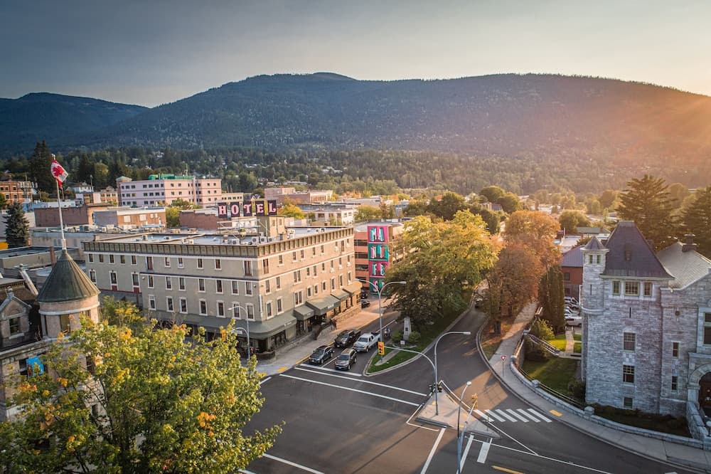 Hume Hotel & Spa