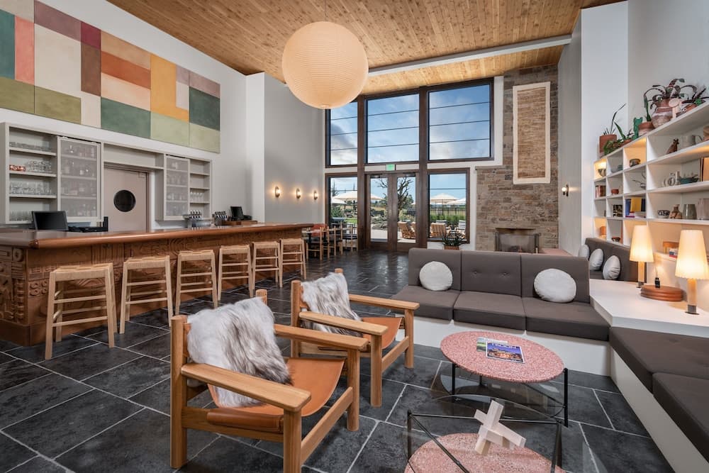 Lobi dinlenme salonu