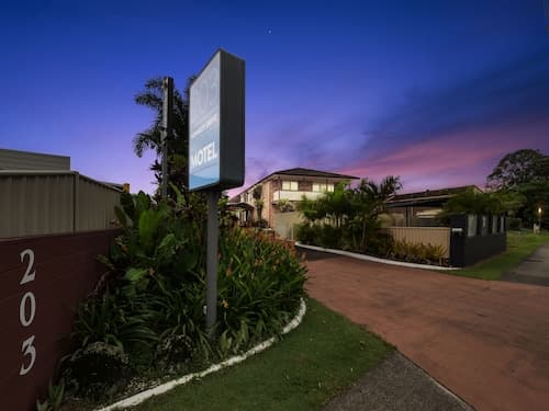 Kennedy Drive Boutique Motel & Nursery | Close To City Centre & Gold Coast Airport - 24 Hour Self Check-In