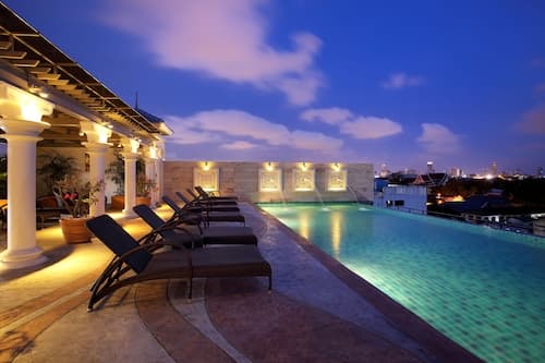 Chillax Resort