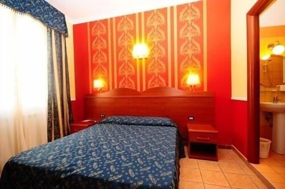 Termini Station Rooms