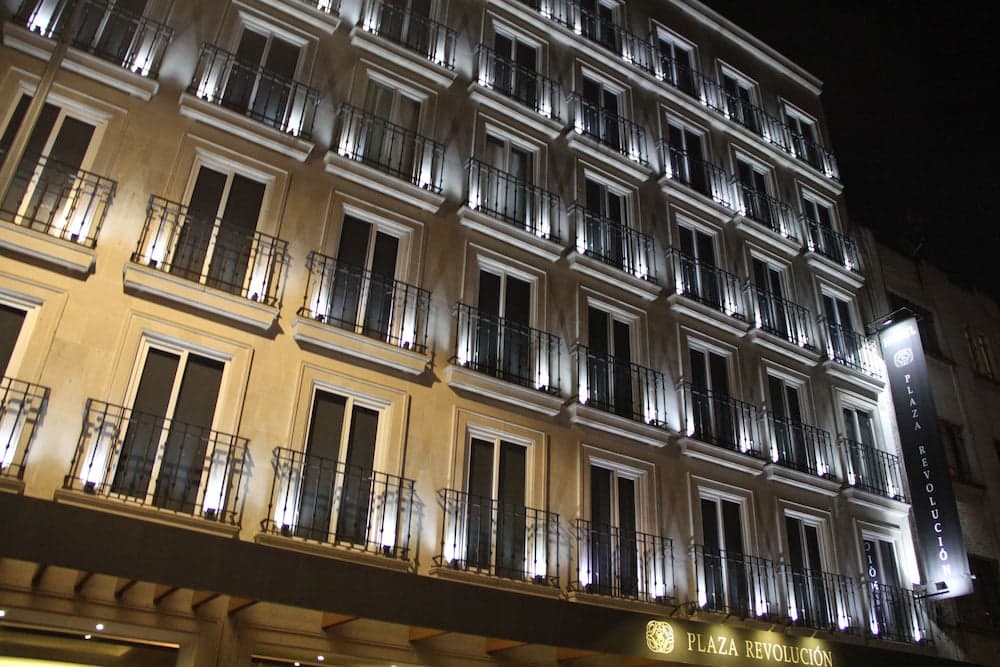 Hotel Plaza Revolución