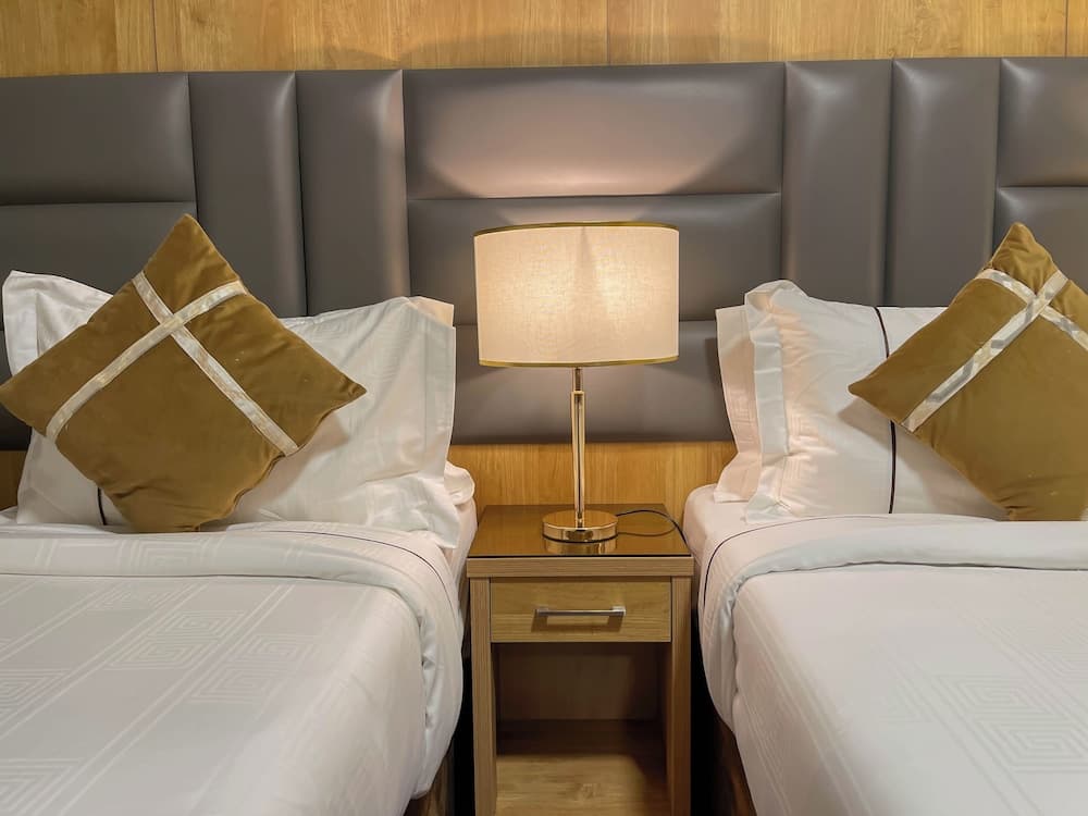 Zowar International Hotel