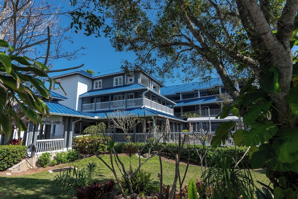 Pirate's Cove Resort & Marina