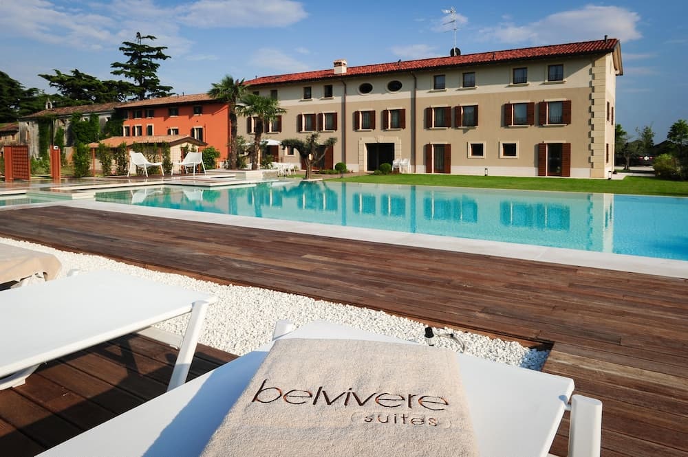 Belvivere Suites
