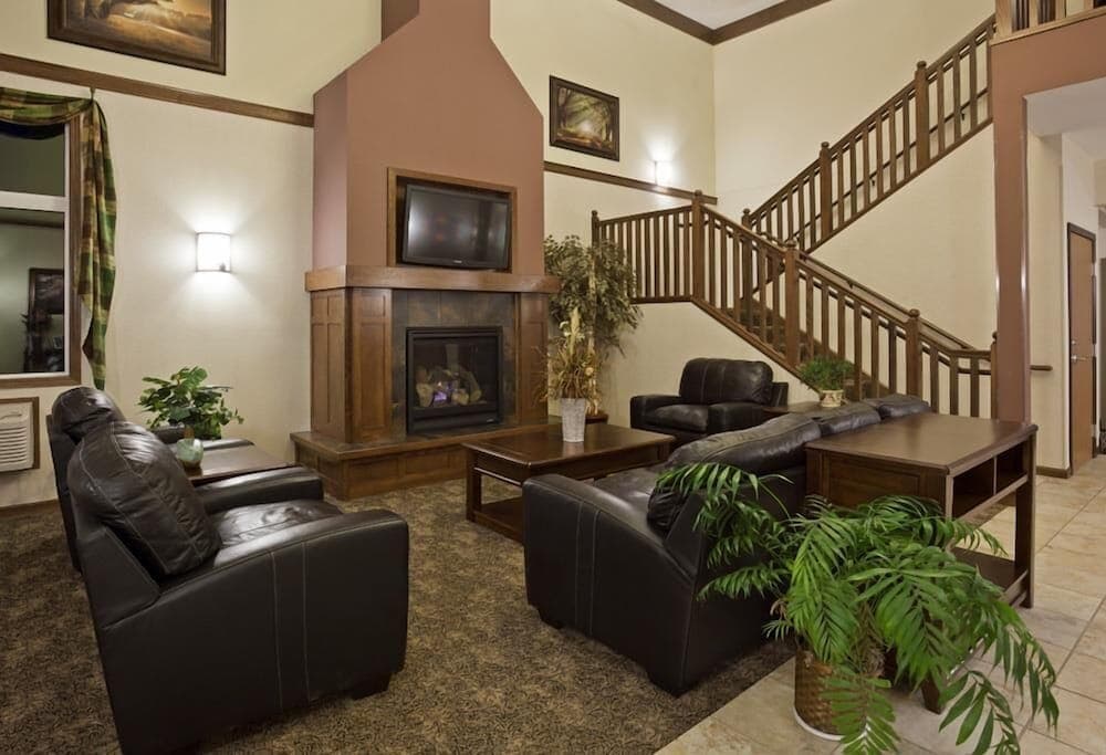 American Inn & Suites