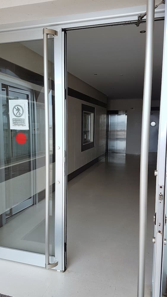 Giriş/çıkış büfesi