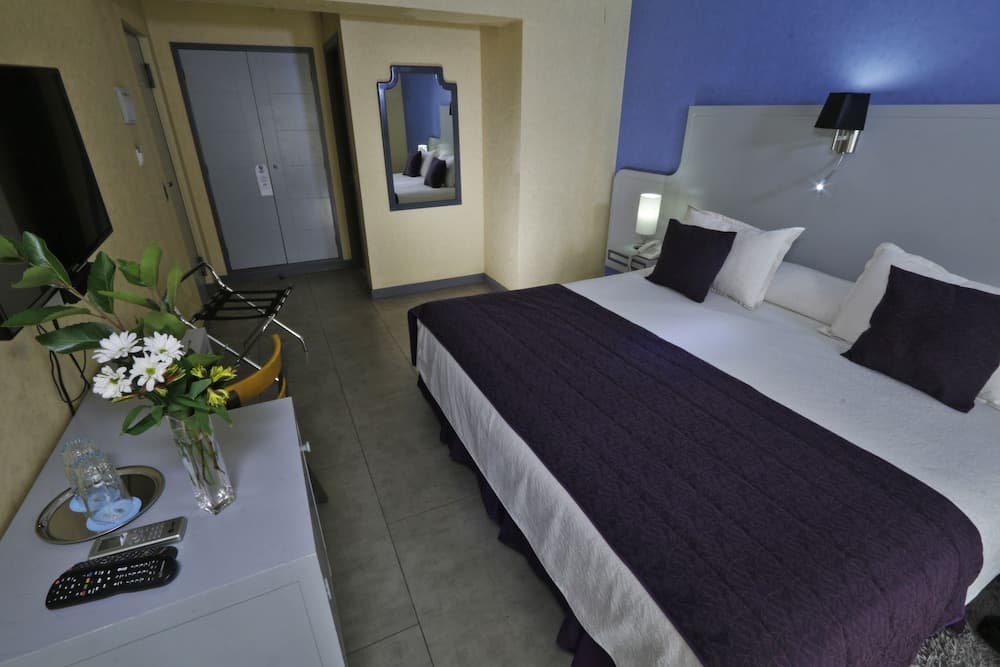 Principado Lastarria Hotel