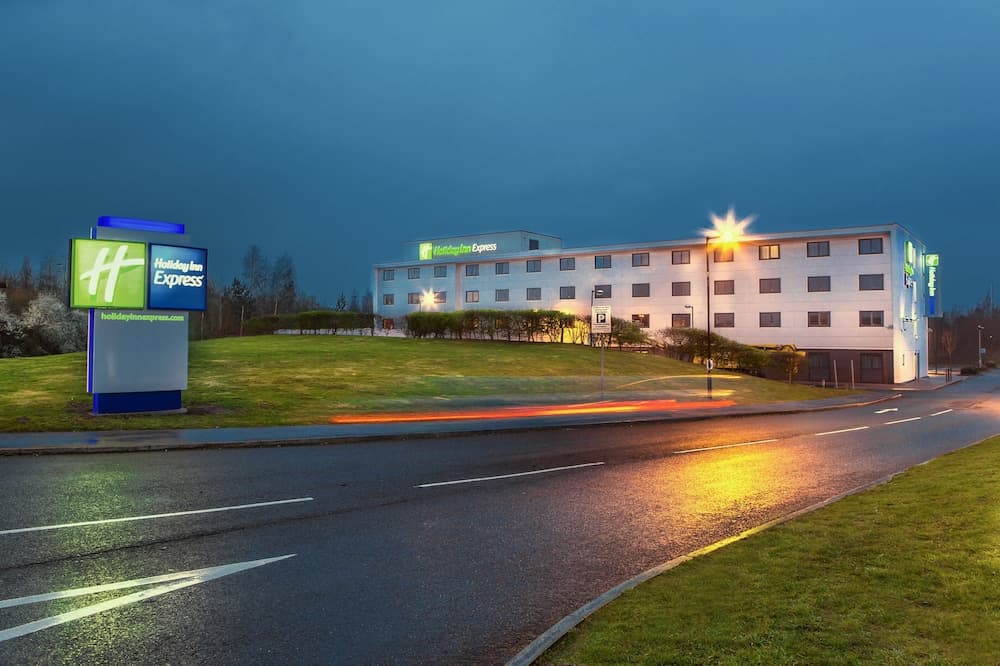 Holiday Inn Express Manchester Airport by IHG