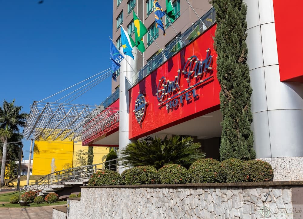 Grand Park Hotel