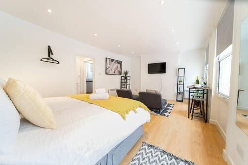 Livestay - Hidden Covent Garden Gem