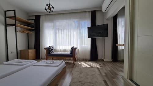 Social House