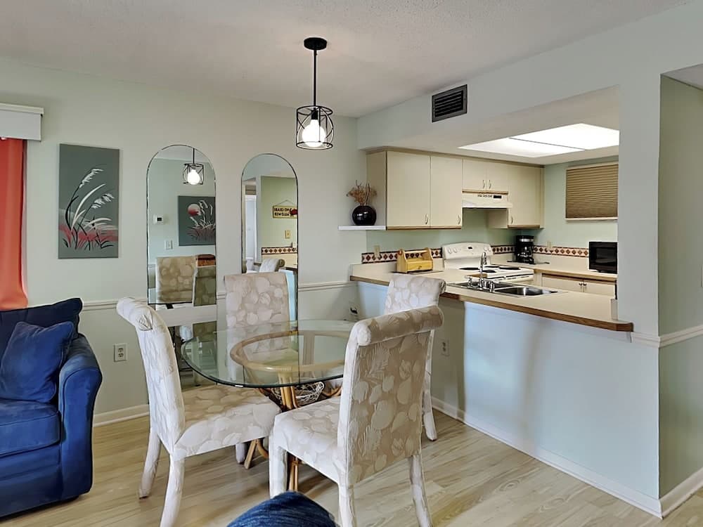 9901oceanvilln33ovcnco - Ocean Village Club N33