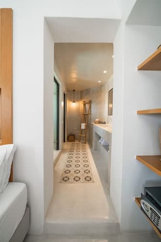 Deluxe Suite With Outdoor Hot Tub - La Torre