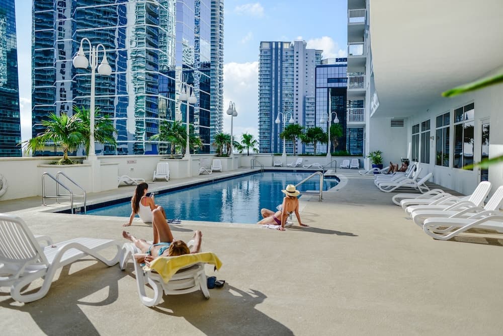 Amazing 3 BR Apartment At Brickell
