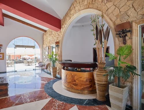 Golden Ocean Marina Hotel