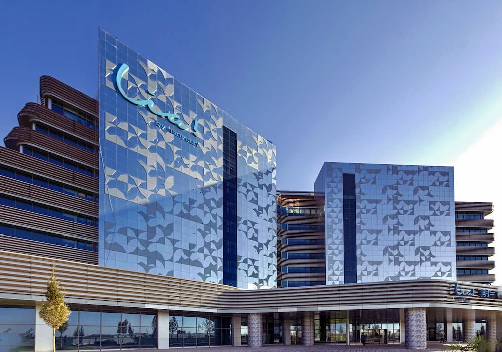 Lia by Minyoun Stars of Ulugbek