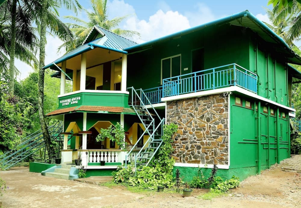 JUNGLE PARADISE FARM AND GUEST HOUSE