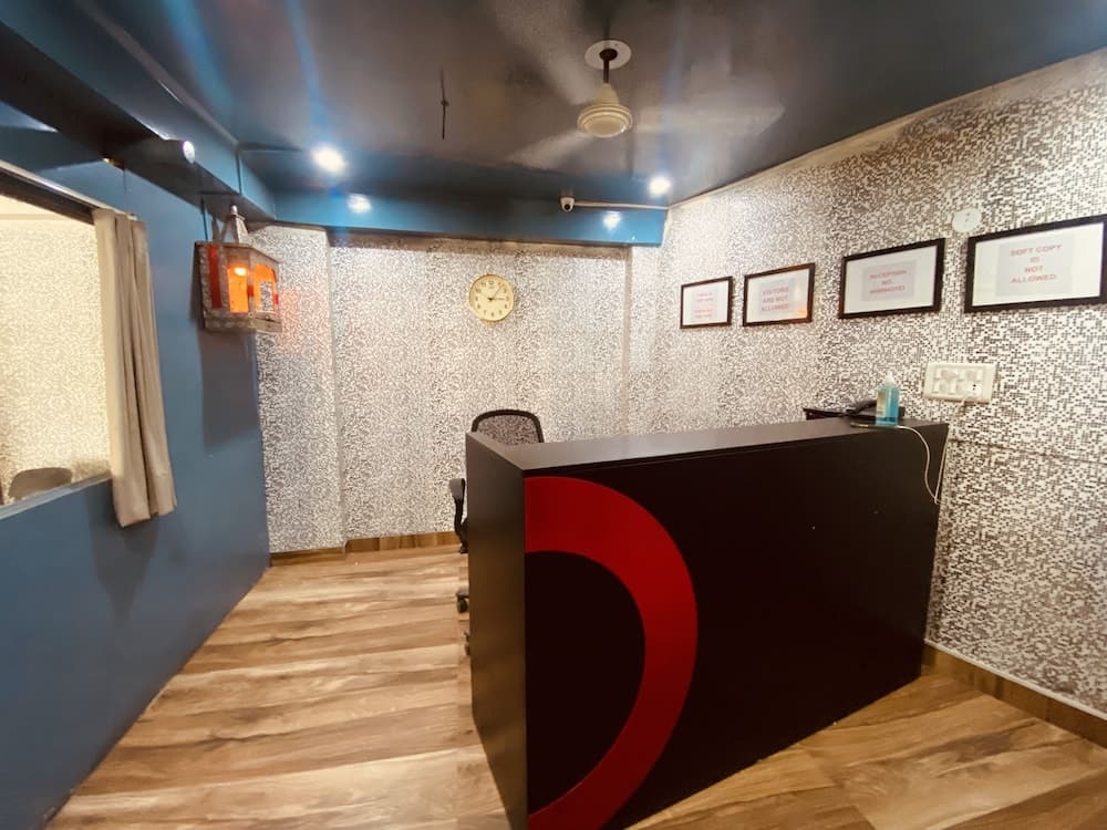 Hotel Red Chilly