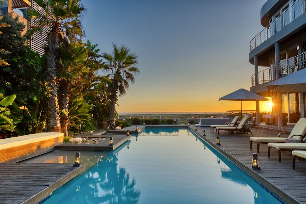 Atlantic Palms