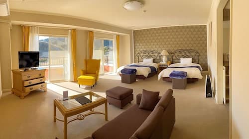 camel hotel resort
