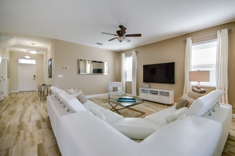 6 Bed 6 Bath Champions Gate Golf Resort! 6 Bedroom Villa by RedAwning