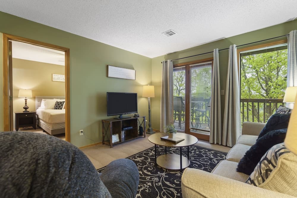 The Circle Retreat Duo