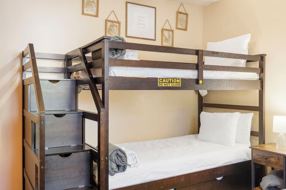 The Circle Retreat 8