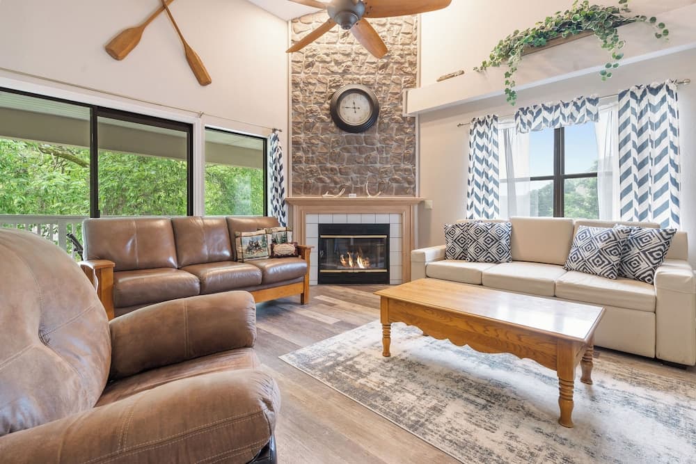 An Un-fore-gettable Time - Shared Pool & Near Lake