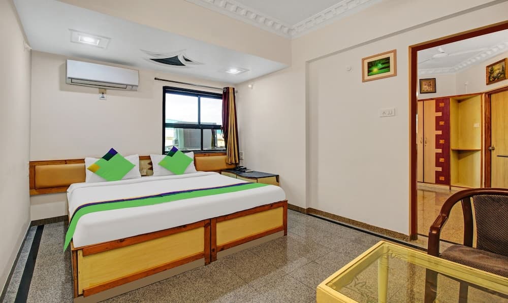 Treebo Eagle Executive