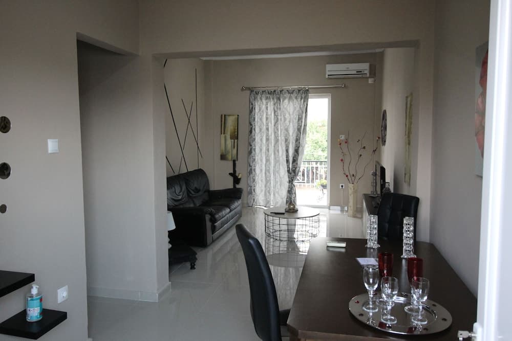 Christa's Home near ATH Airport