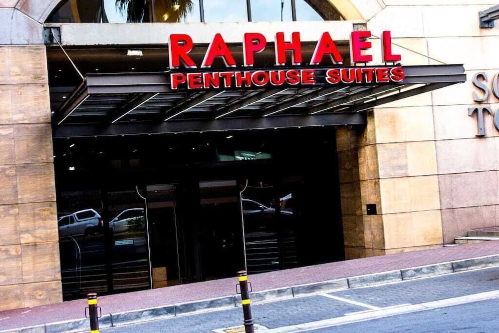 Luxury apartment in Raphael penthouse suite