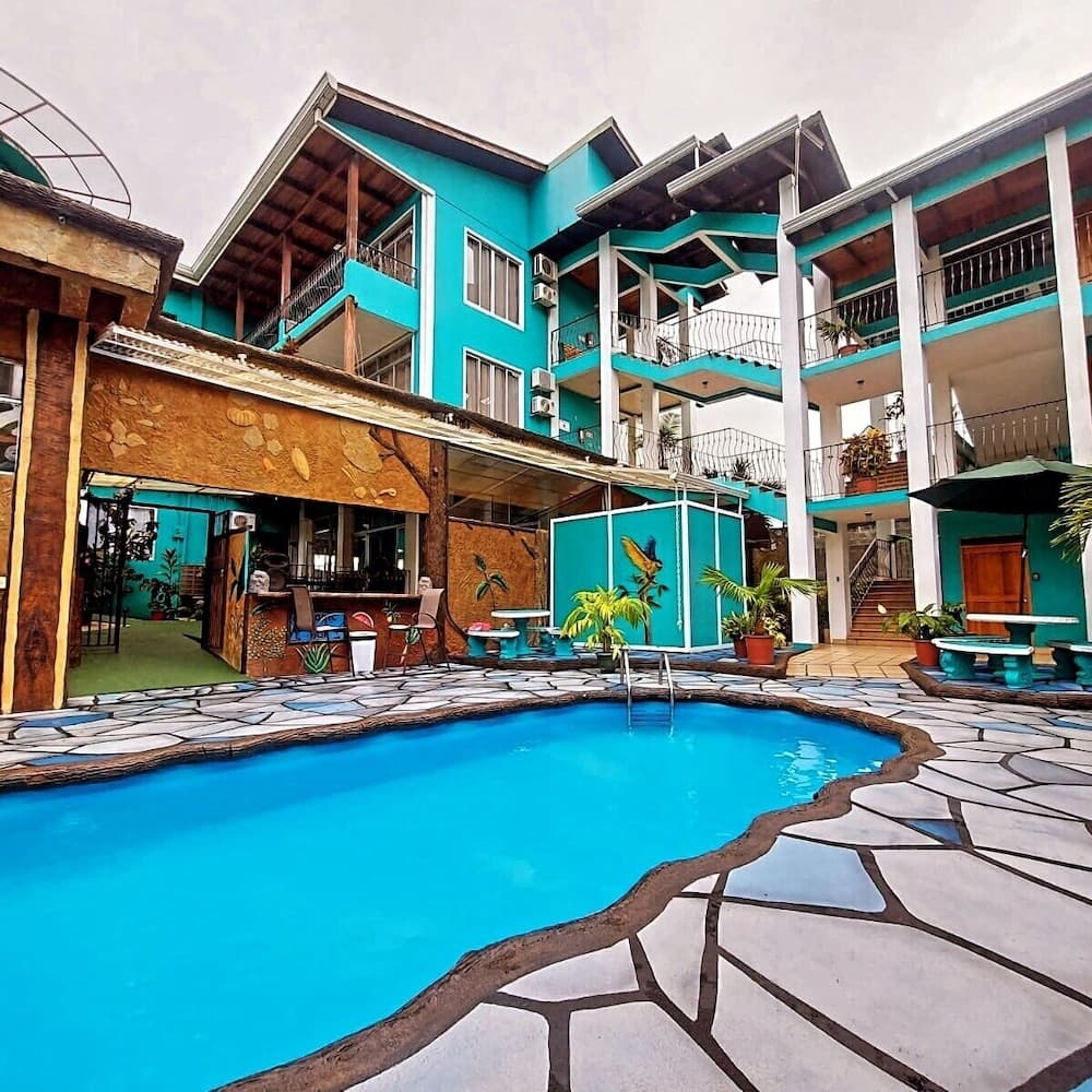 The Blue Suites & Spa