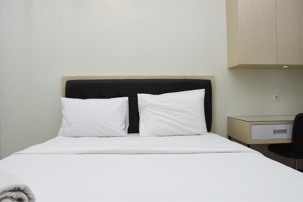 Elegant And Nice Studio At Evenciio Margonda Apartment