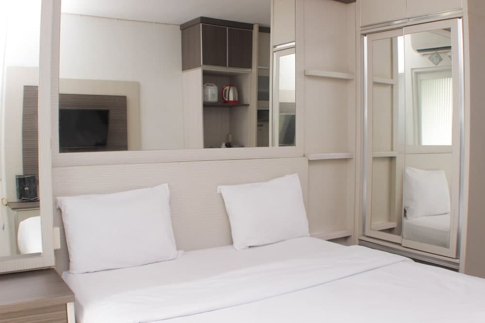 Cozy And Warm Studio At Grand Sentraland Karawang Apartment