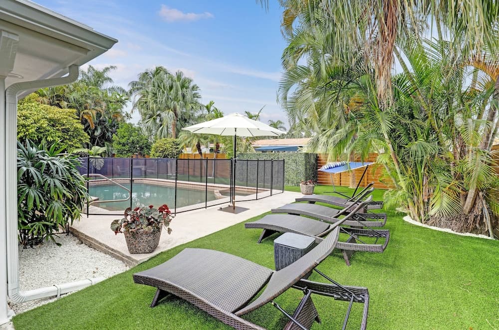Trendy Renovated 4 BR  Home with POOL