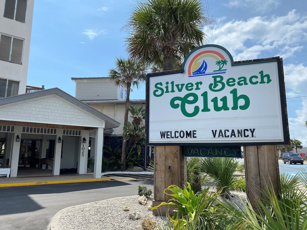 Silver Beach Club