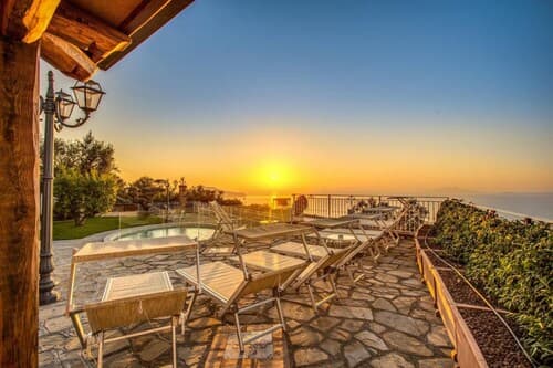 Villa Marika in Sant Agata sui Due Golfi