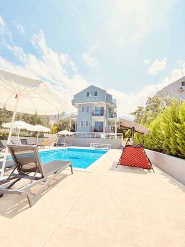 Platinum Apartments