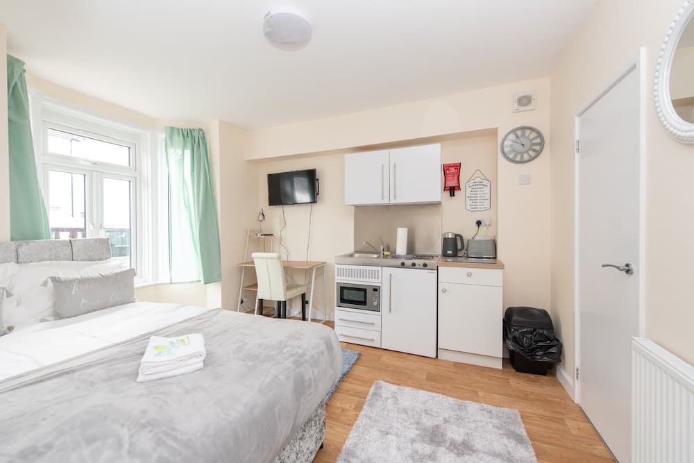 Modern Studio Apartments in Castle St