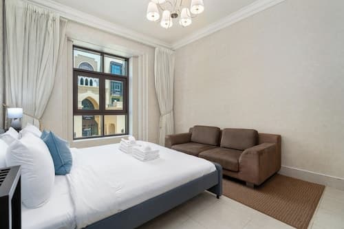 Lux BnB I Souk Al Bahar I Burj Khalifa Views