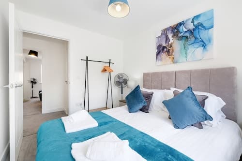 Modern 5 Bedroom 3 Bath Hse Aylesbury
