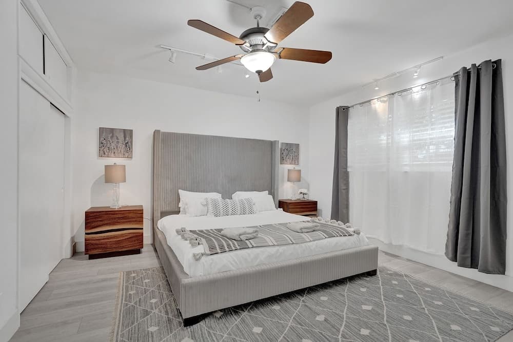 Waterfront 7BR Villa with Heated Pool